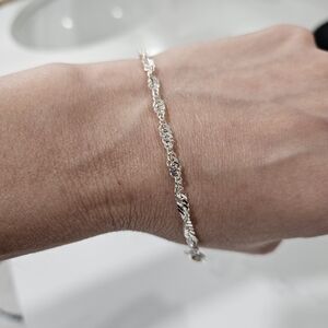 Elegant 925 Sterling Silver Bracelet